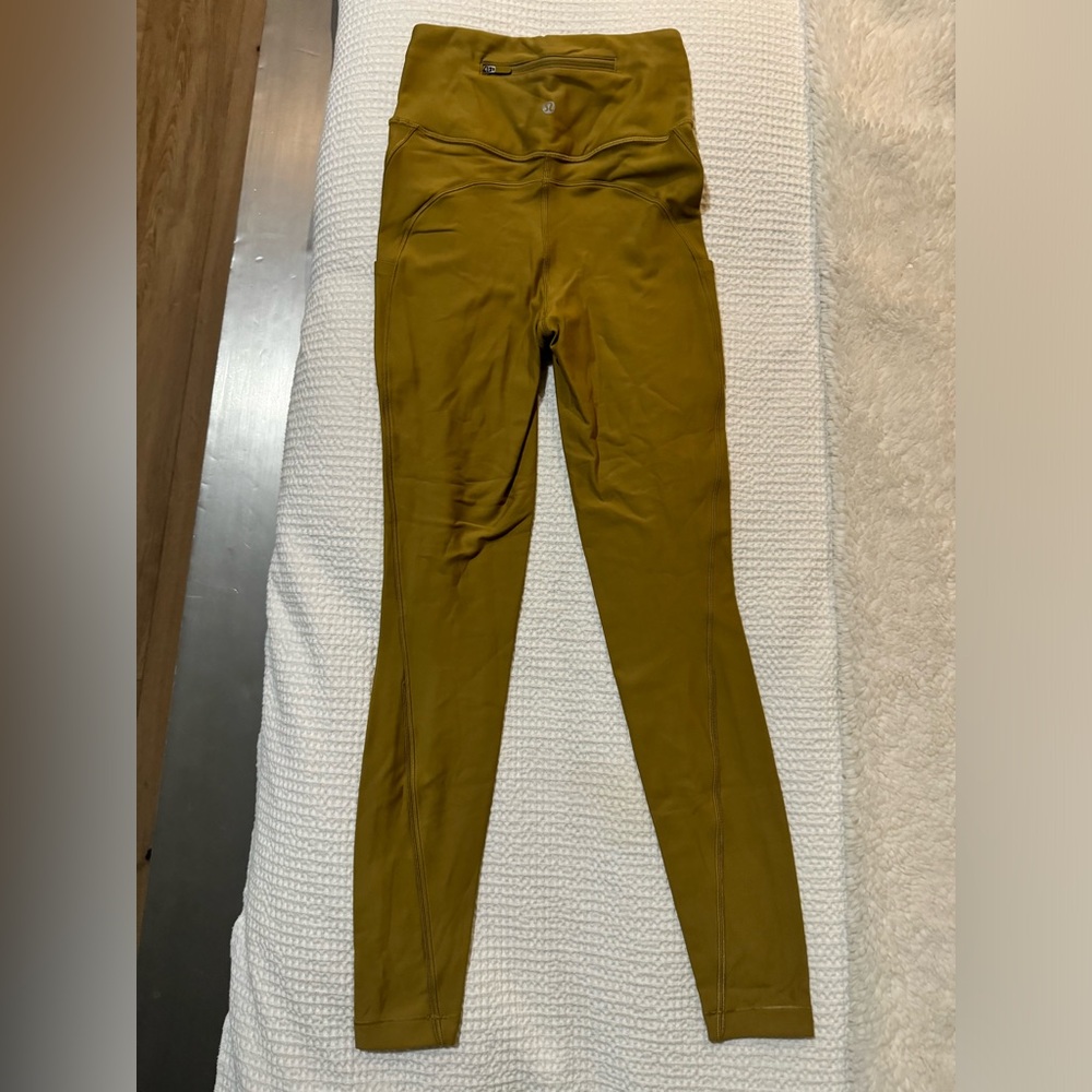 Lululemon pocketed leggings